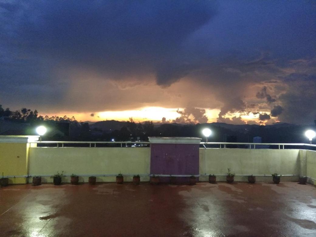 Mmr Holiday Inn Ooty Exterior foto